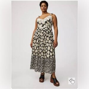 Torrid MAXI KNIT GAUZE TIE STRAP DROP WAIST DRESS
DAISY PATCH DEEP BLACK Size 3X